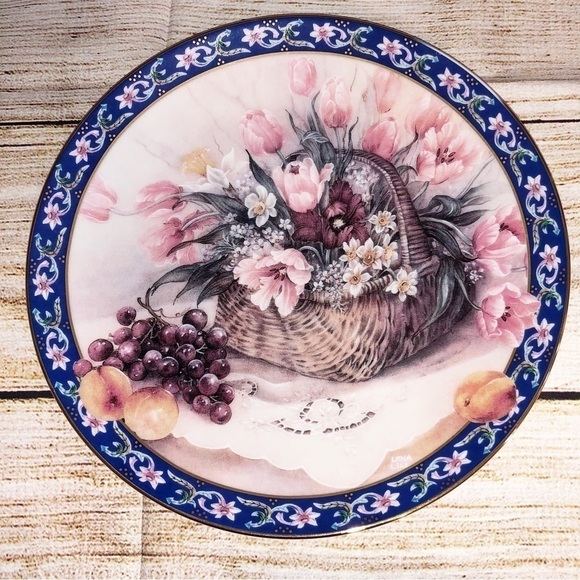 Vintage The Bradford Exchange Parrot Tulips Collectors Plate From 1992 - Picture 1 of 4